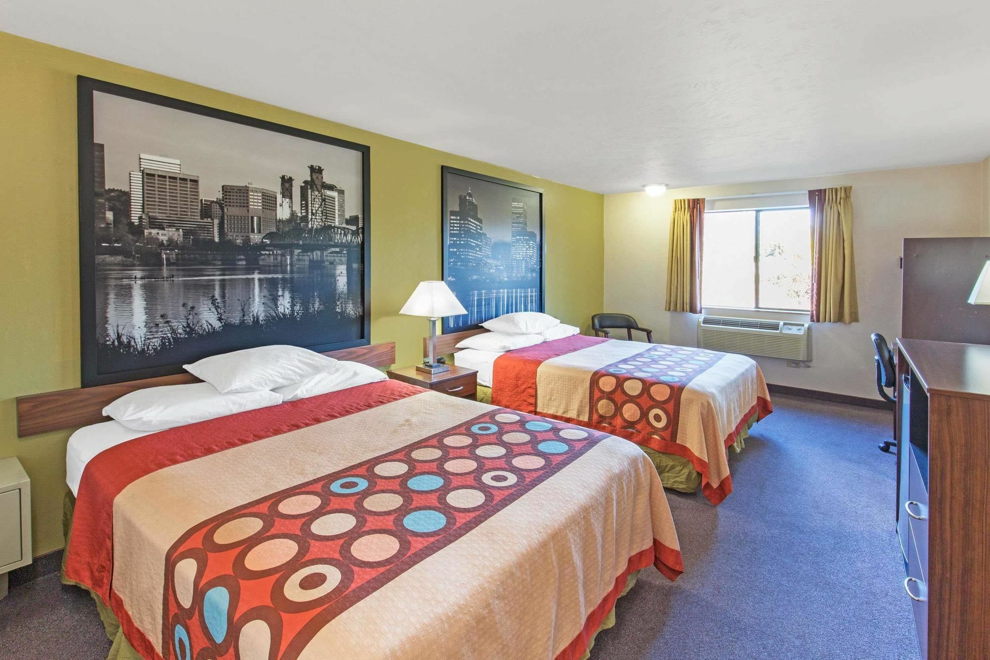 Hotel Super 8 By Wyndham Salem